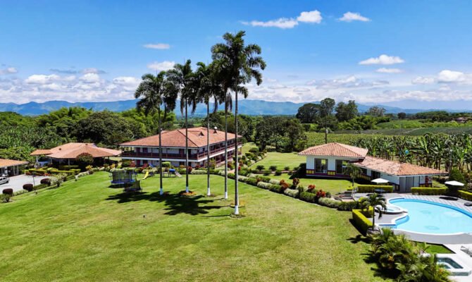 Información Turística Hotel Cerca al Parque del Cafe Arrayanes del Quindio