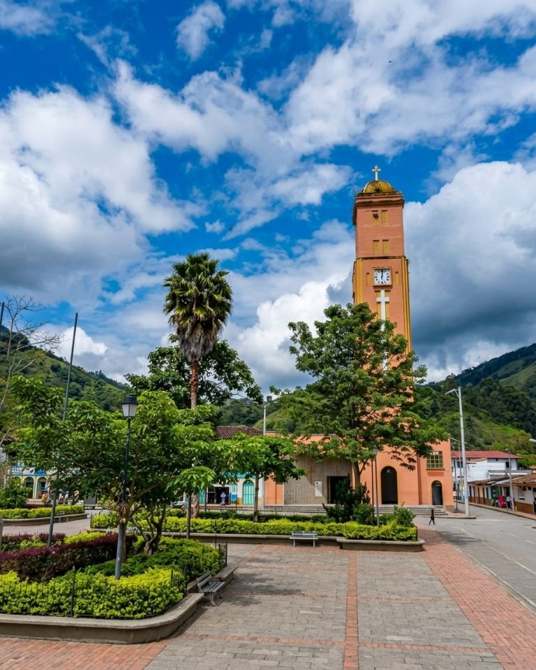Pijao, Quindío, pueblo cafetero rodeado de montañas y naturaleza